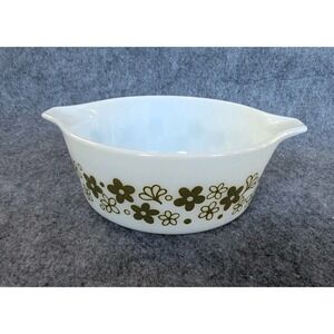 Vintage Pyrex Ovenware  White Milk Glass 750 ml Oven Bowl 472-B USA